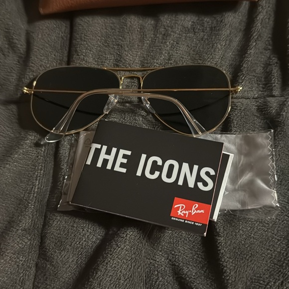 *NEW* Ray-Ban Aviators - Picture 2 of 2